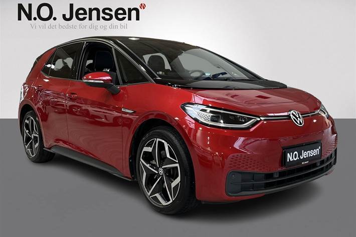 Rød VW ID.3 fra 2021 set udefra