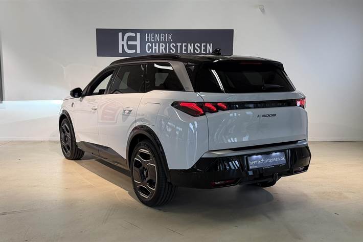 Hvid Peugeot e-5008 fra 2025