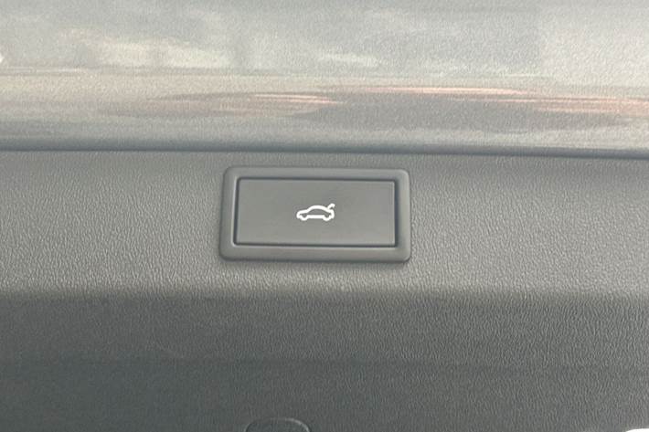 Grå Skoda Enyaq fra 2025