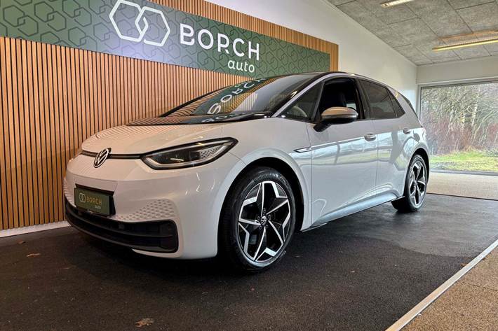 Hvid VW ID.3 fra 2020 set udefra