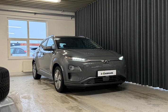Grå Hyundai Kona fra 2021