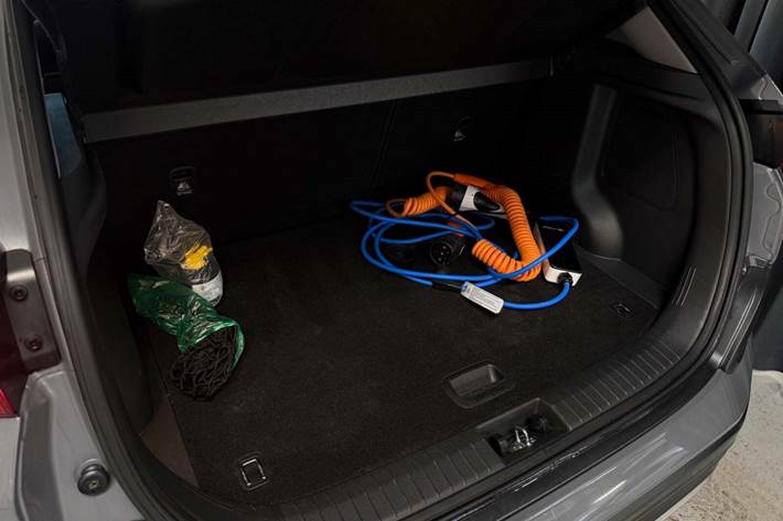 Grå Hyundai Kona fra 2021