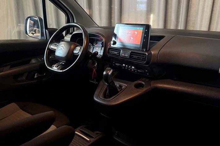 Blå Citroën Berlingo fra 2019