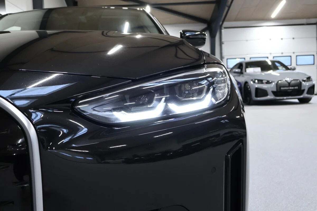BMW i4 eDrive35