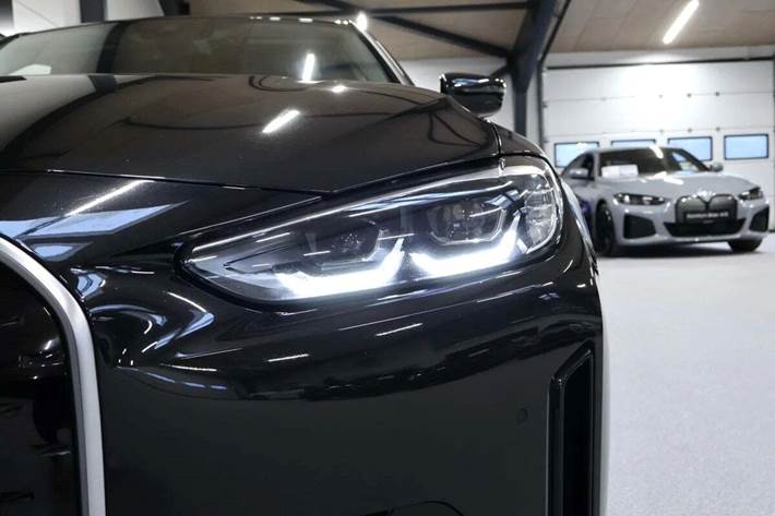 Sort BMW i4 fra 2023