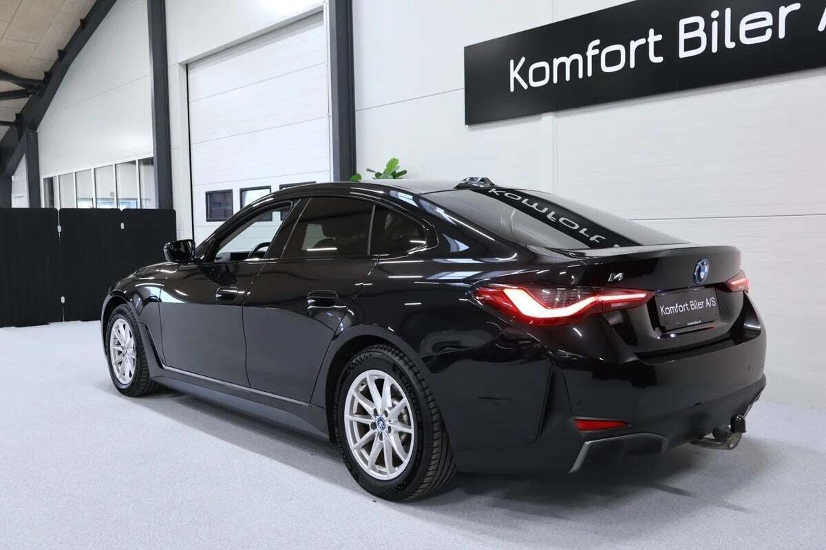 BMW i4 eDrive35