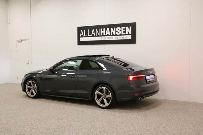 Grå Audi A5 fra 2018