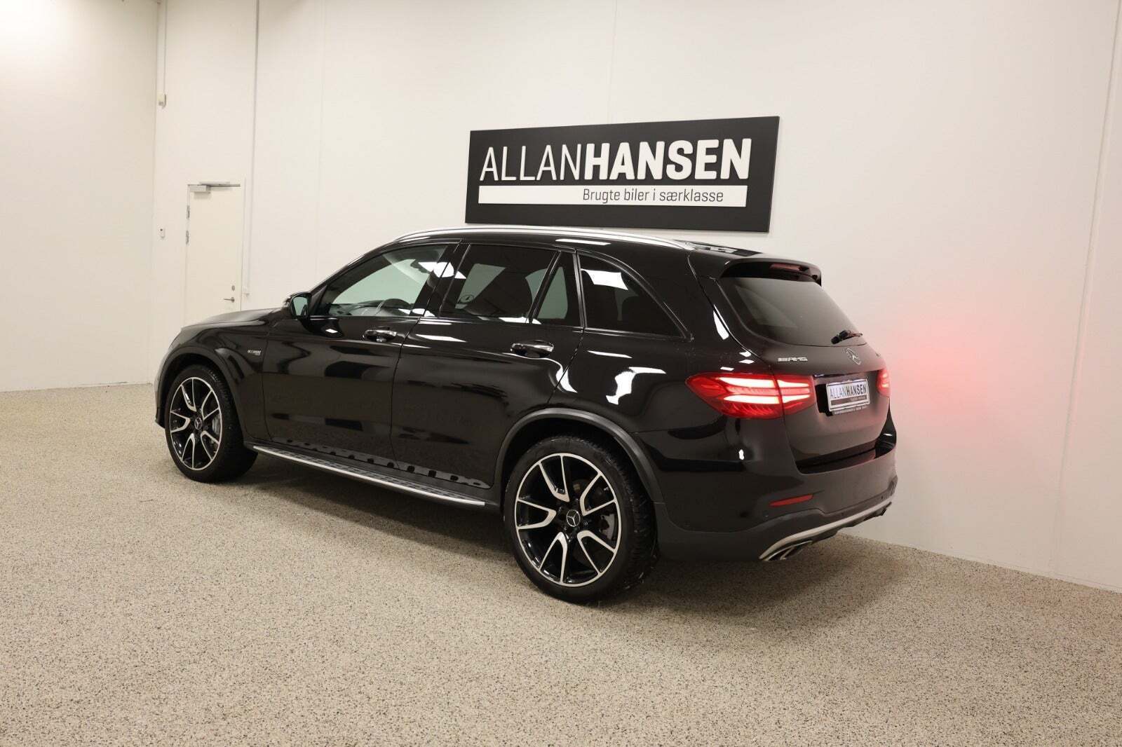 Sort Mercedes GLC43 fra 2017