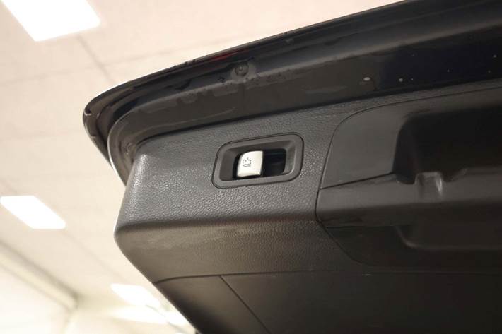 Sort Mercedes GLC43 fra 2017