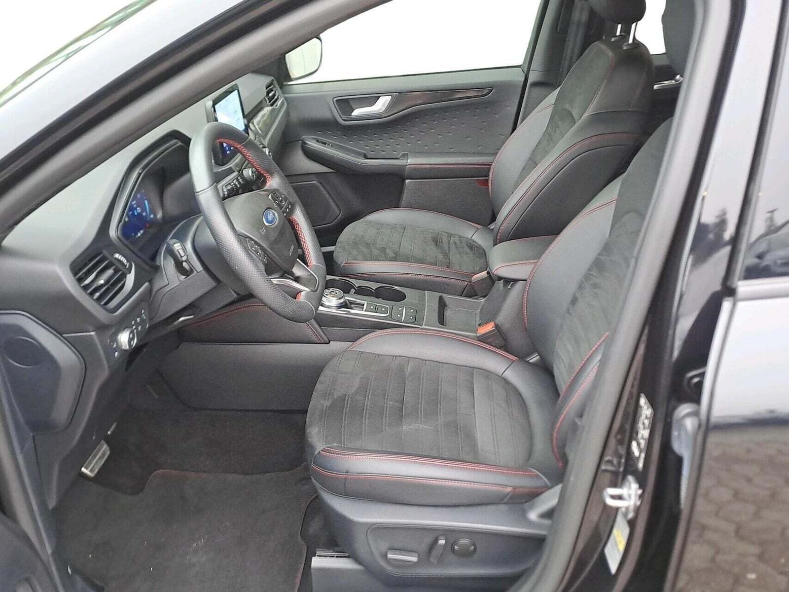 Ford Kuga 2,5 PHEV ST-Line X CVT