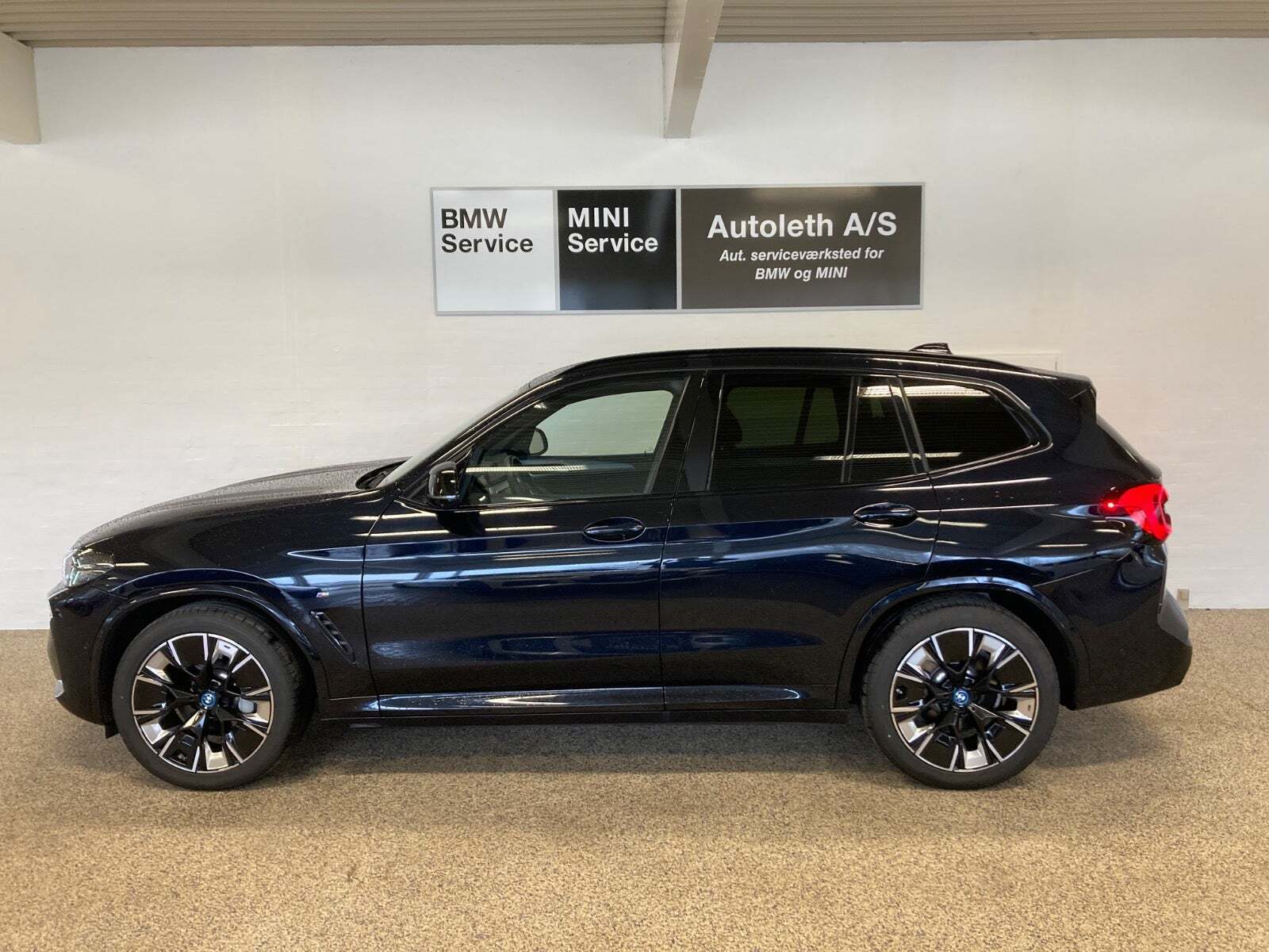 BMW iX3 Charged Plus M-Sport