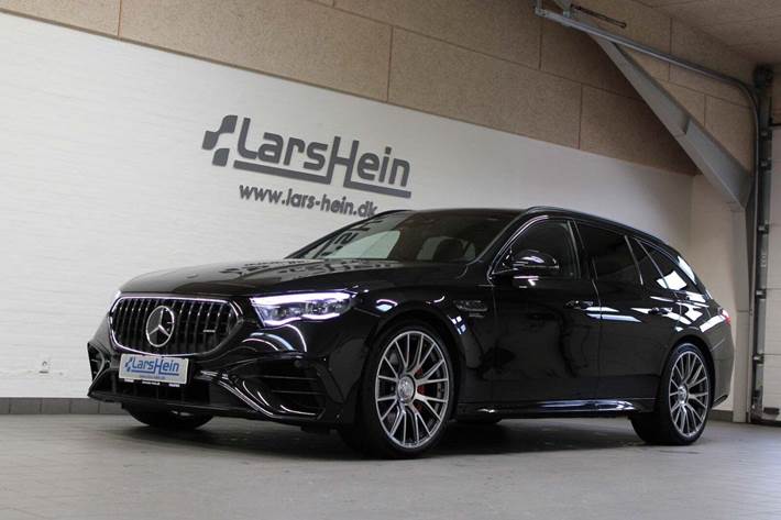 Sort Mercedes E53 fra 2025 set udefra