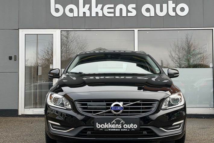 Sort Volvo V60 fra 2017