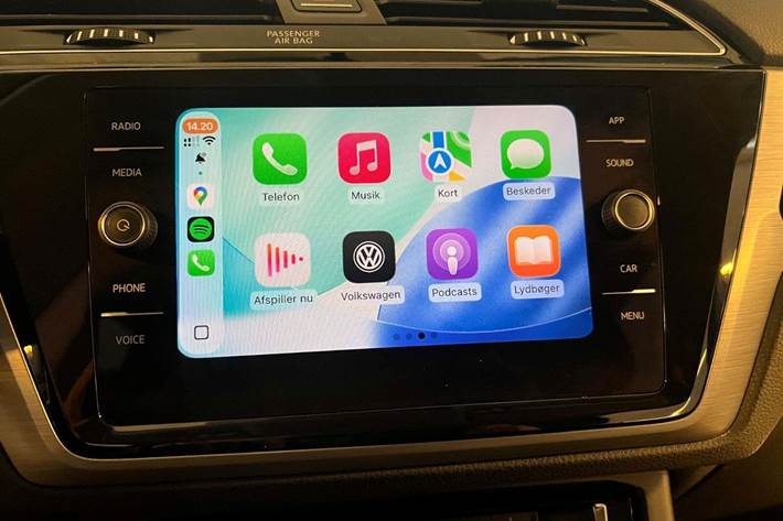 Hvid VW Touran fra 2020