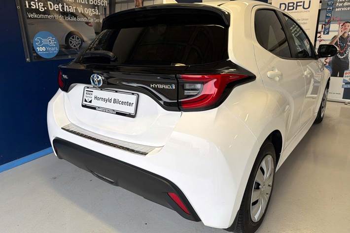 Hvid Toyota Yaris fra 2020