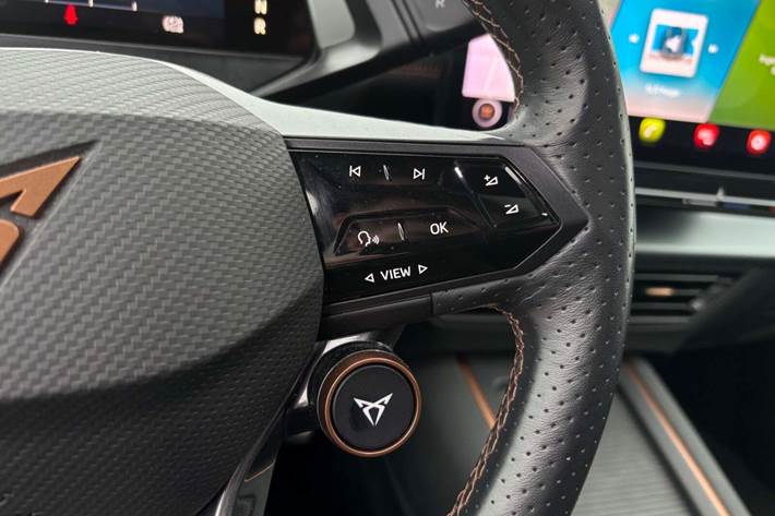 Blå Cupra Born fra 2022