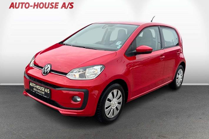 Rød VW UP! fra 2019 set udefra