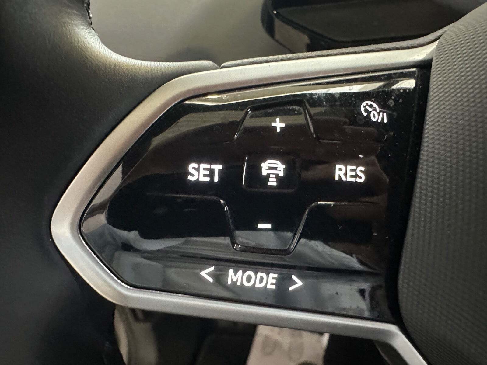 Grå VW ID.4 fra 2023