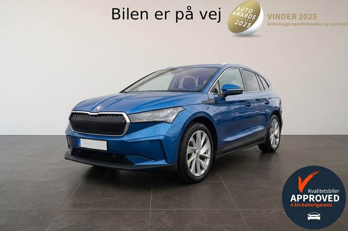Blå Skoda Enyaq fra 2021 set udefra