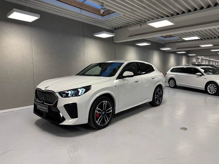 BMW iX2 eDrive20 EL M-Sport 204HK 5d Aut.