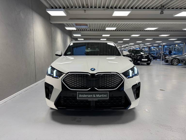 BMW iX2 eDrive20 EL M-Sport 204HK 5d Aut.
