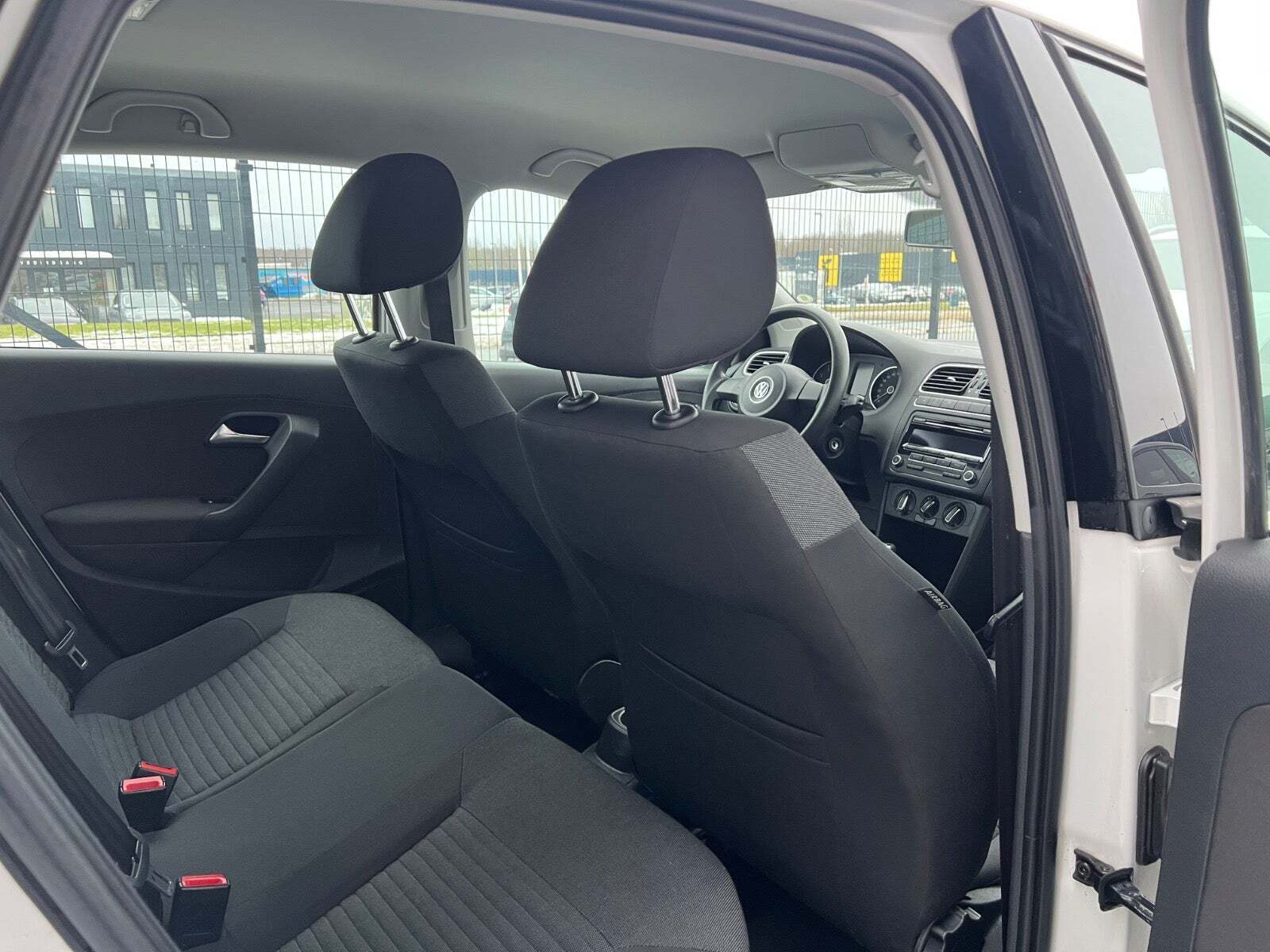 Hvid VW Polo fra 2011