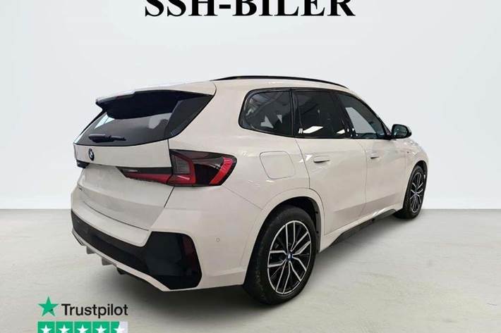 Hvid BMW iX1 fra 2024