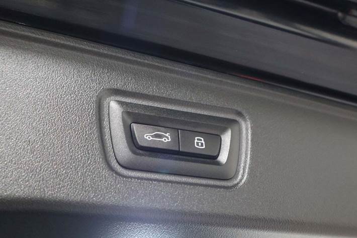 Sort BMW i5 fra 2024