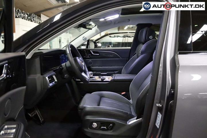 Grå Hongqi E-HS9 fra 2024