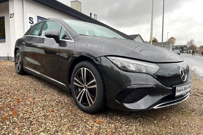 Grå Mercedes EQE 300 fra 2025