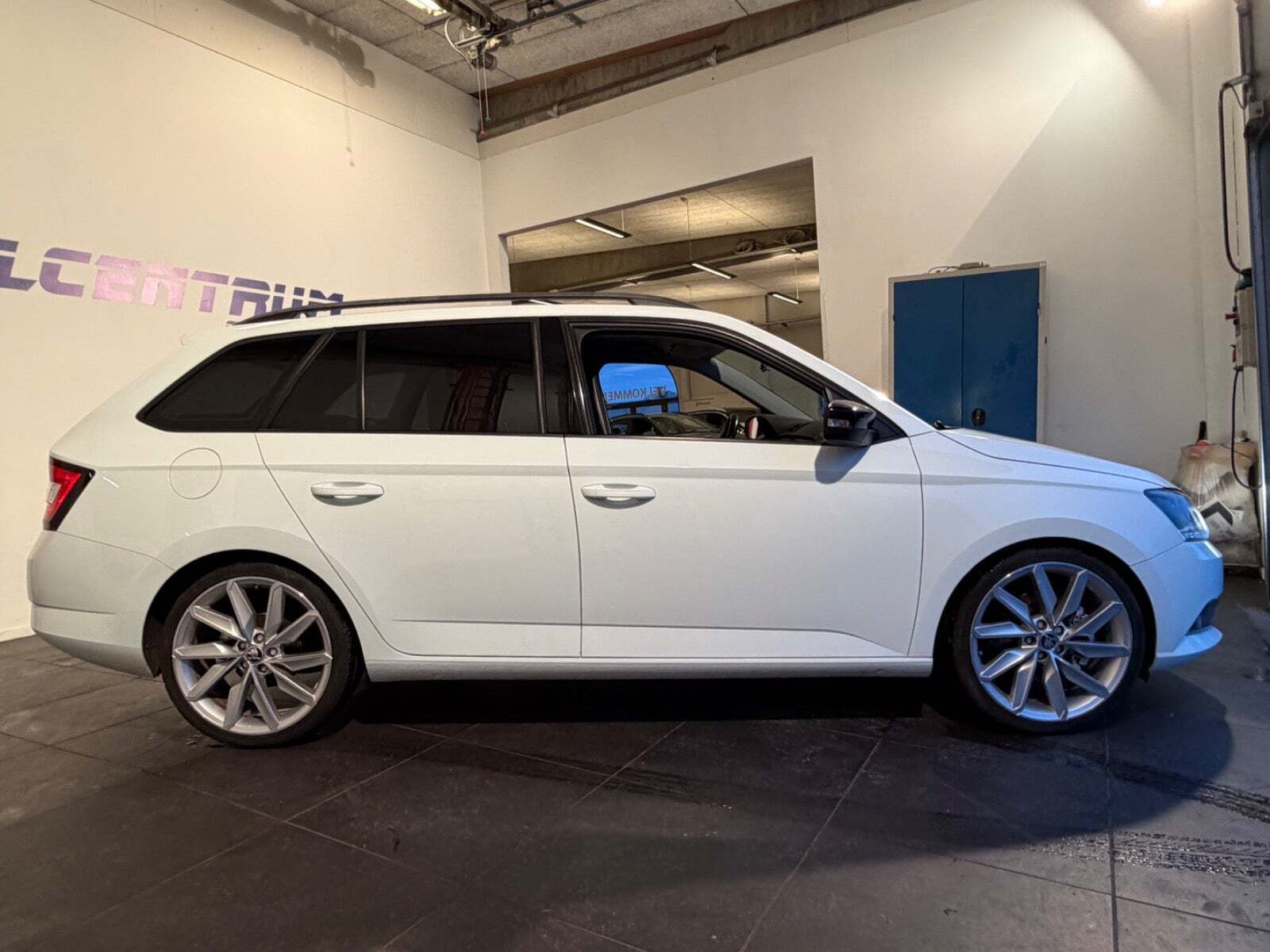 Hvid Skoda Fabia fra 2015