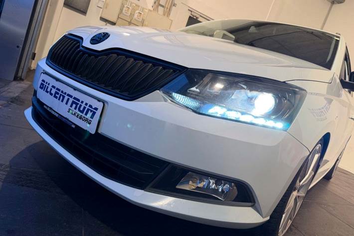 Hvid Skoda Fabia fra 2015
