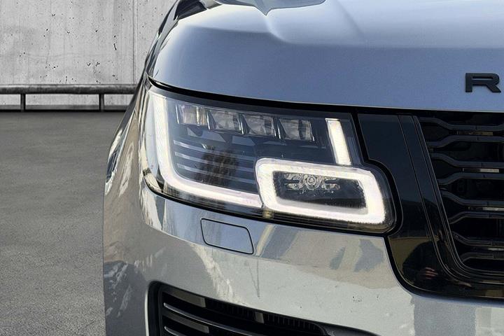 Blå Land Rover Range Rover fra 2018