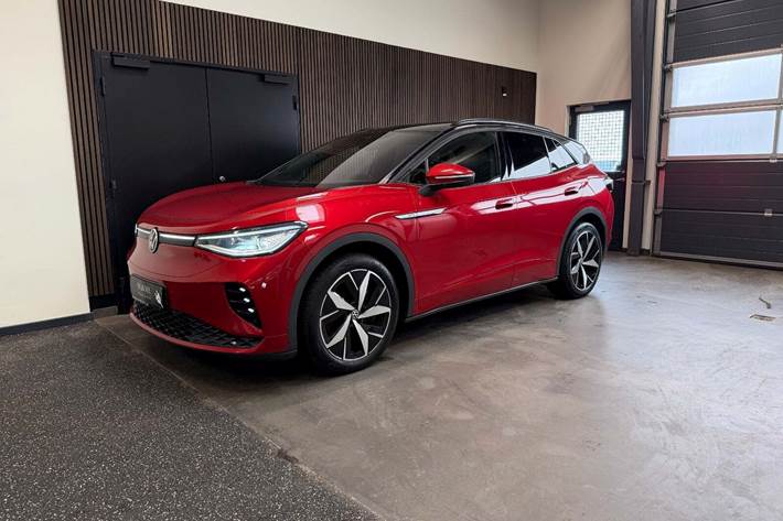 Rød VW ID.4 fra 2021 set udefra