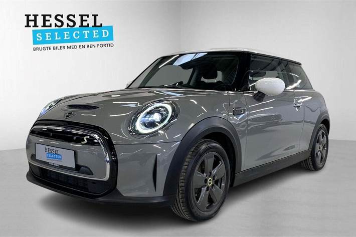 Grå Mini Cooper SE fra 2022 set udefra