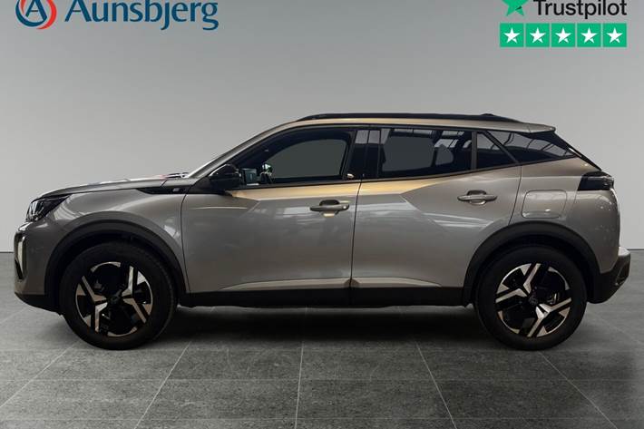 Grå Peugeot e-2008 fra 2025