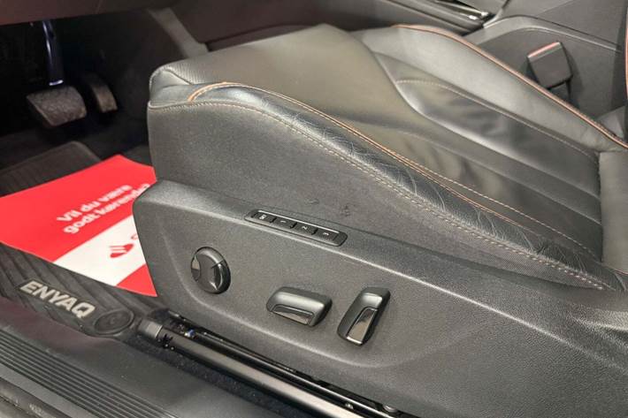 Blå Skoda Enyaq fra 2022