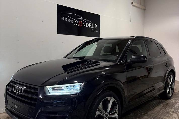 Sort Audi SQ5 fra 2019 set udefra