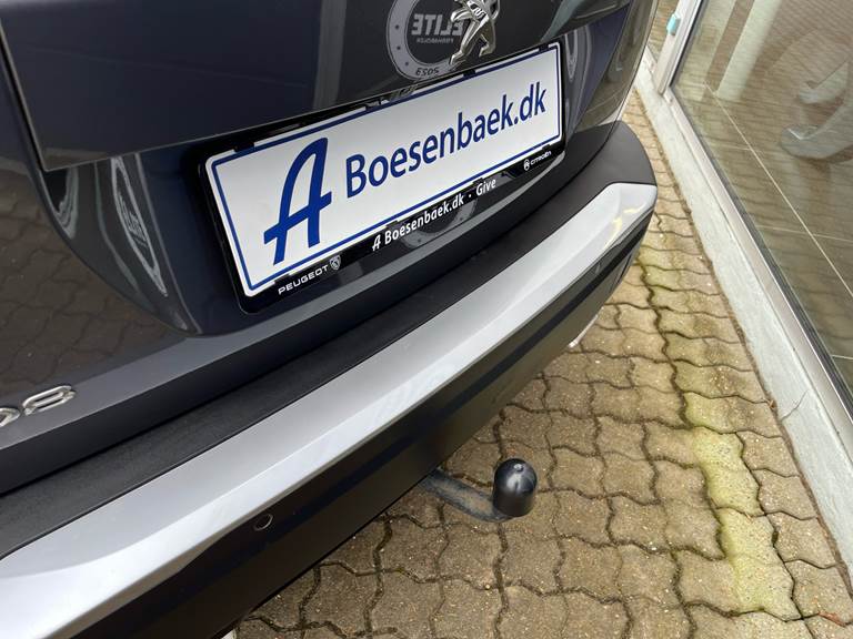 Peugeot 2008 1,2 PureTech Vision Sport 130HK 5d