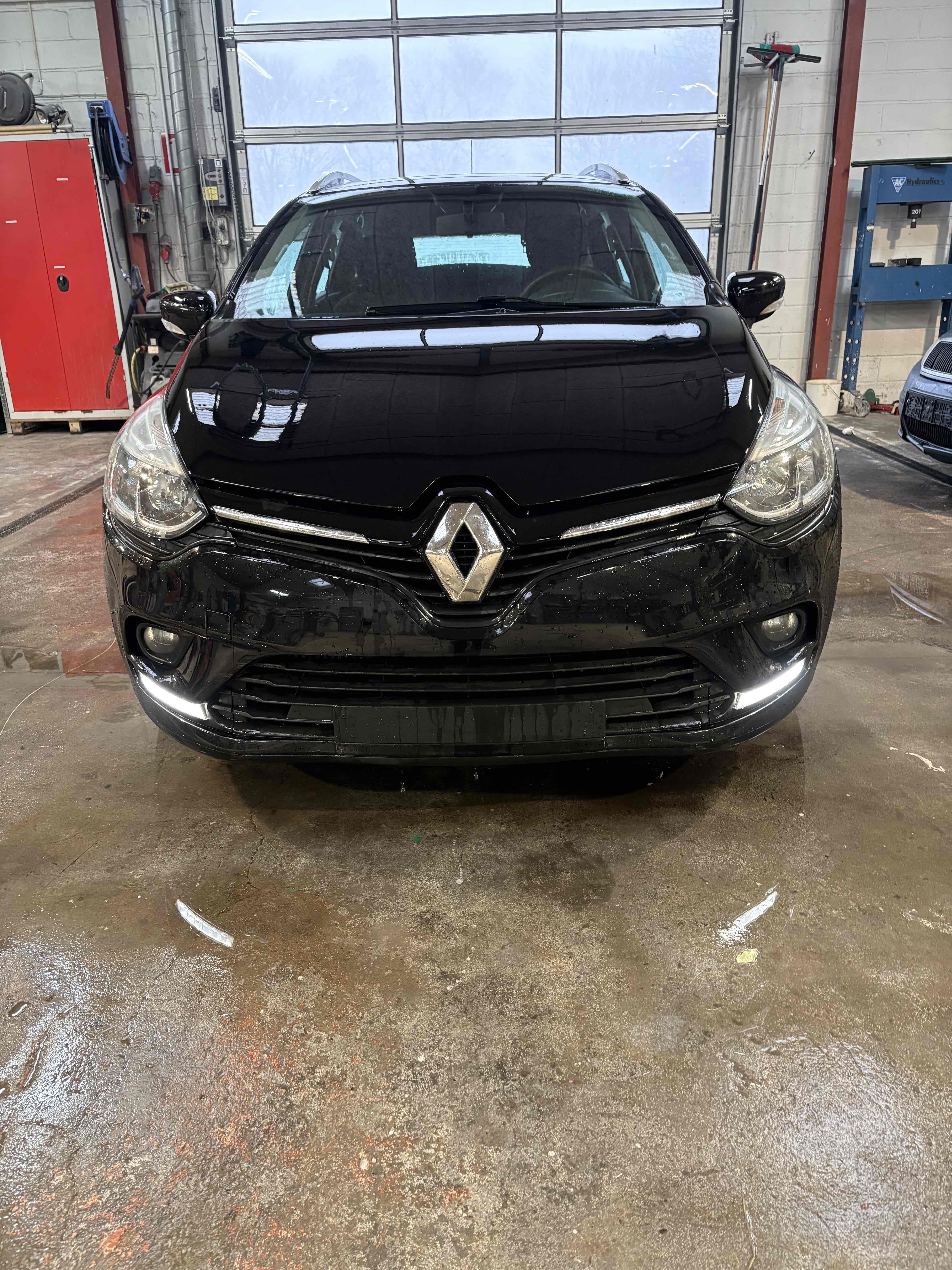 Sort Renault Ny Clio fra 2018