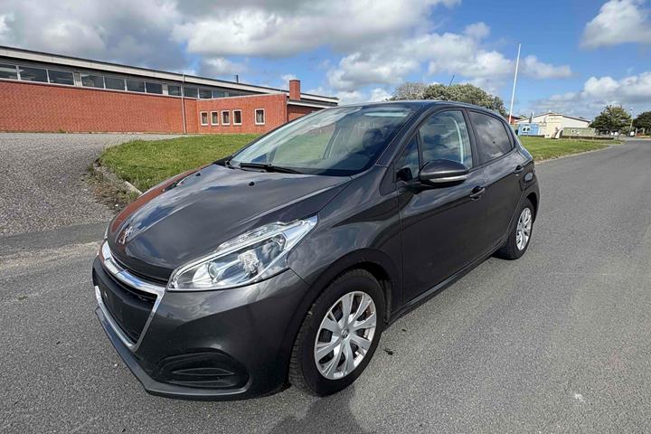 Grå Peugeot 208 fra 2018