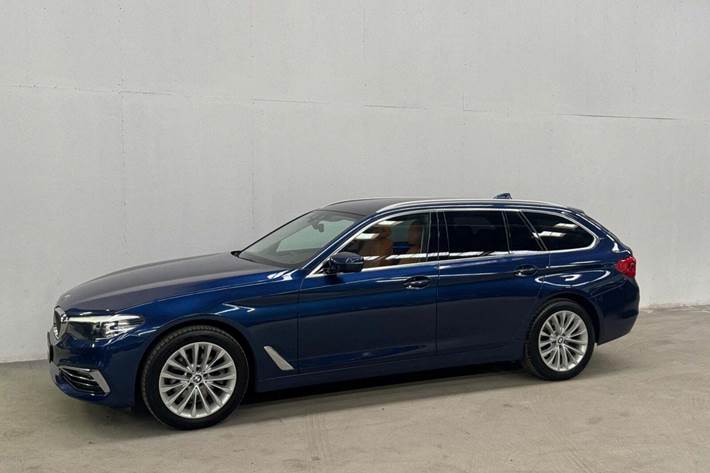 Blå BMW 520d fra 2020