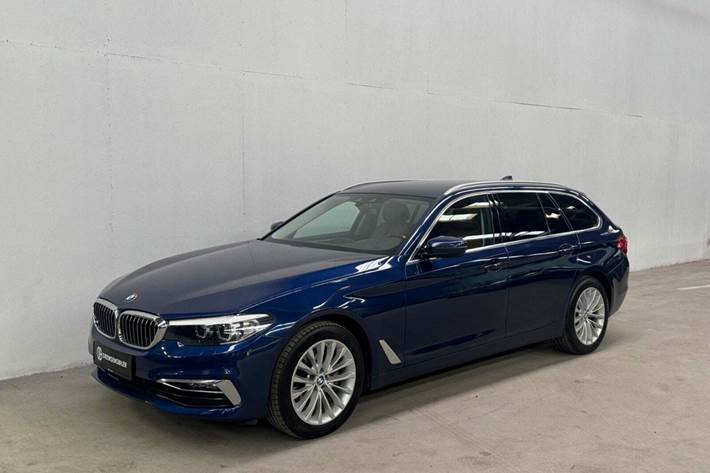 Blå BMW 520d fra 2020