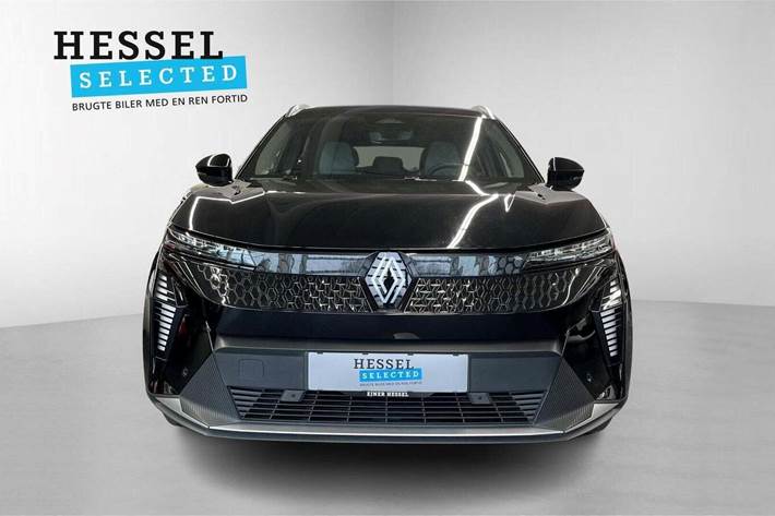 Beige Renault Scenic E-Tech fra 2025