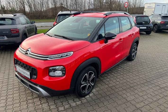 Rød Citroën C3 Aircross fra 2018 set udefra