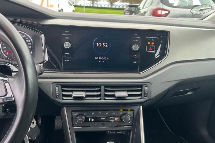 Hvid VW Polo fra 2019