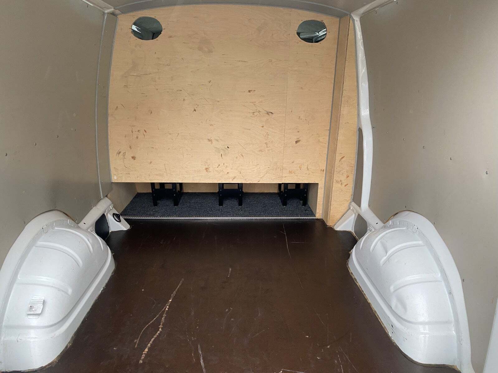 Hvid VW Transporter fra 2020