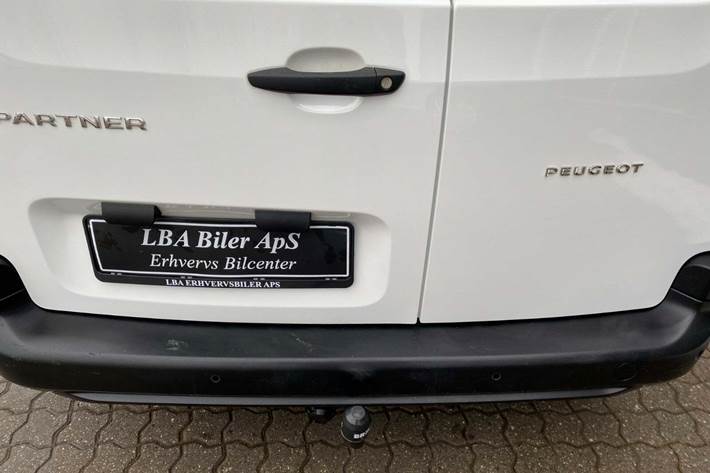 Hvid Peugeot Partner fra 2019