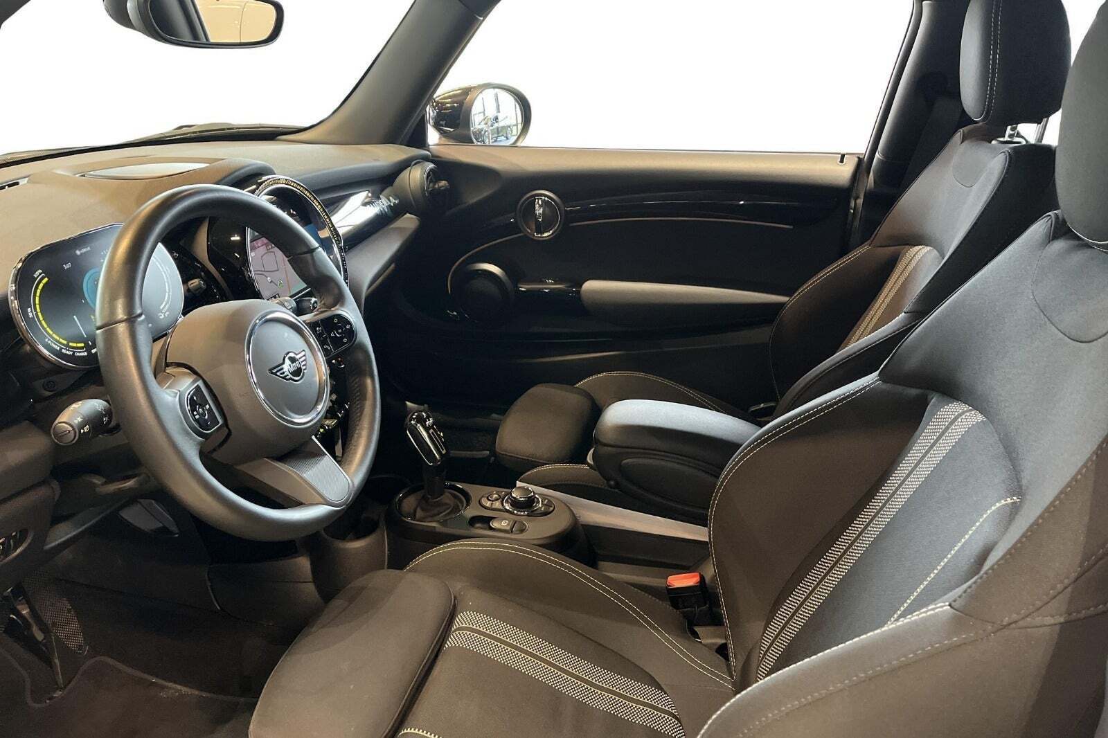 Mini Cooper SE Classic Trim