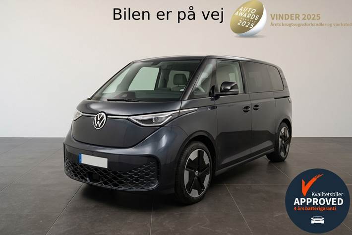 Blå VW ID.Buzz fra 2022 set udefra
